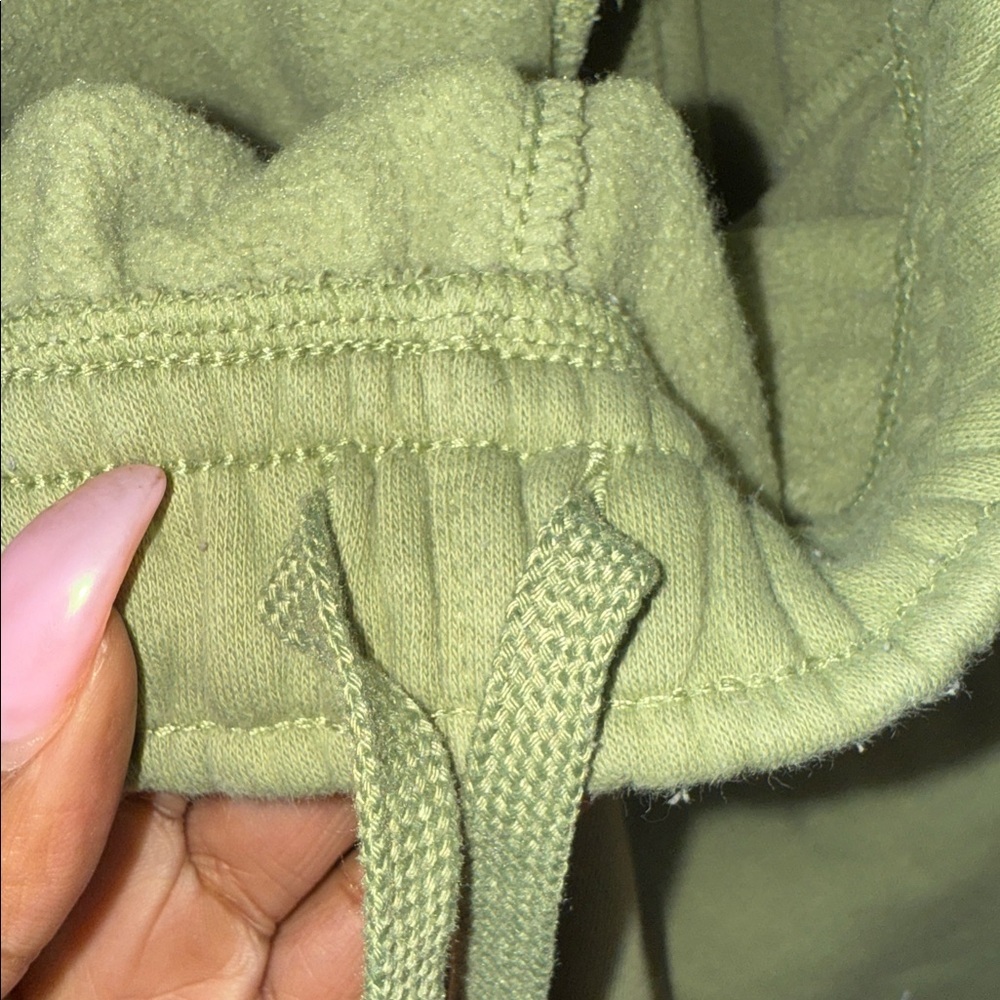 Nike Sportswear Essentials Fleece Shorts - Picture 13 of 13